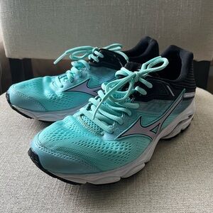 Mizuno Wave Inspire 15